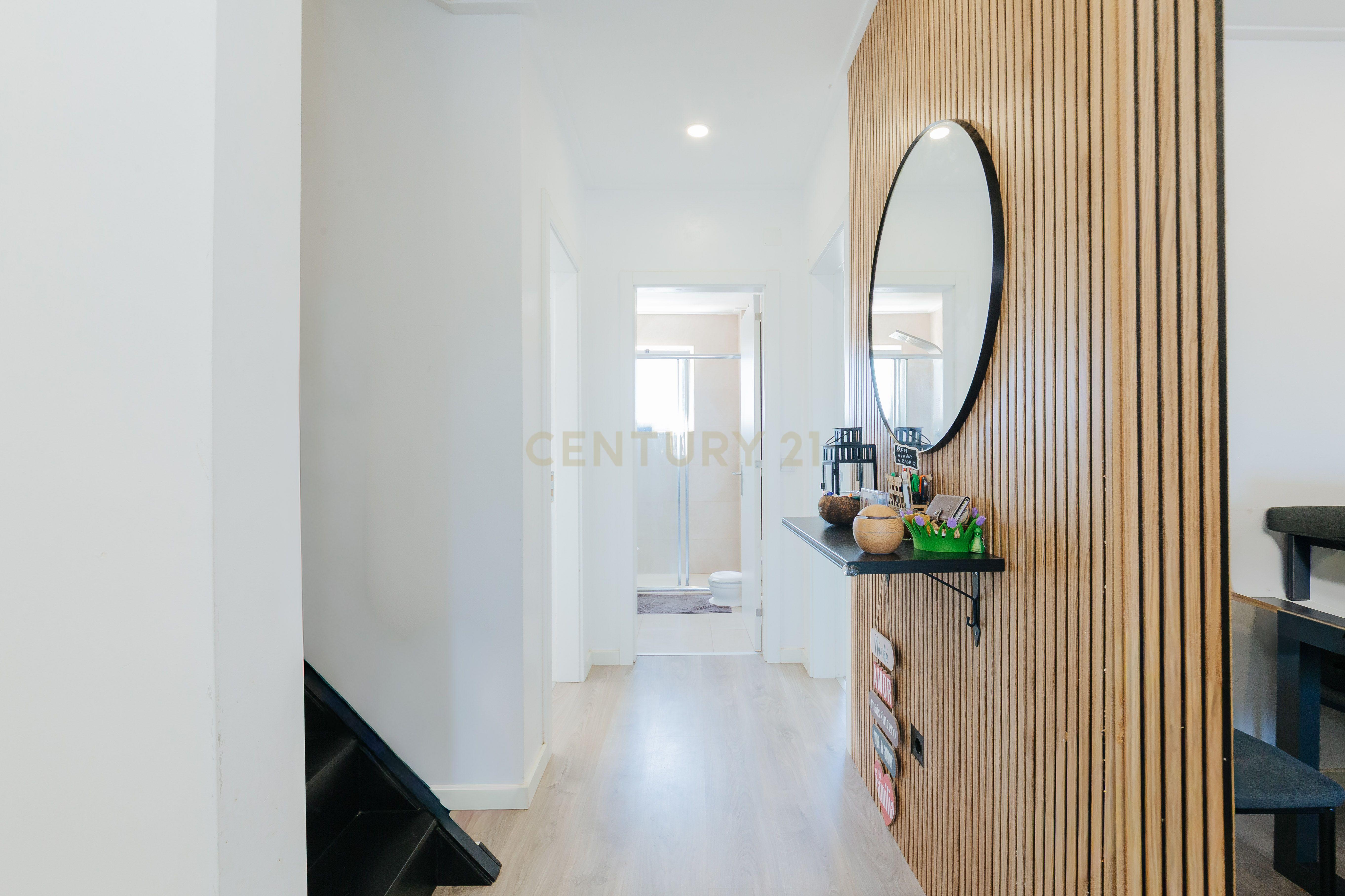 Fotografia 10 de Apartamento T2+1 Renovado em Alhos Vedros