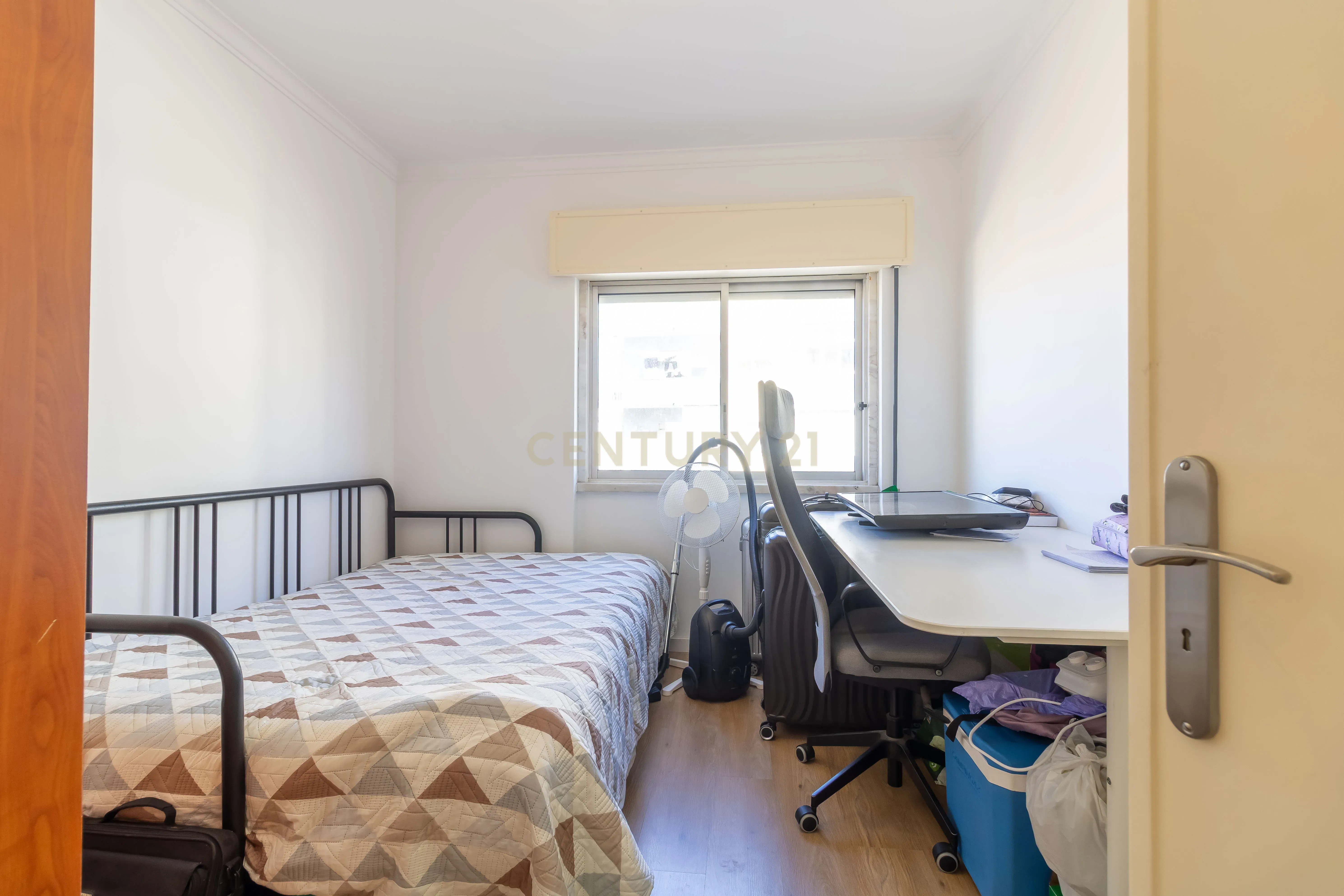 Fotografia 9 de T2 em Agualva-Cacém | 4.º andar com elevador | Excelente localização | Ideal para habitação ou investimento
