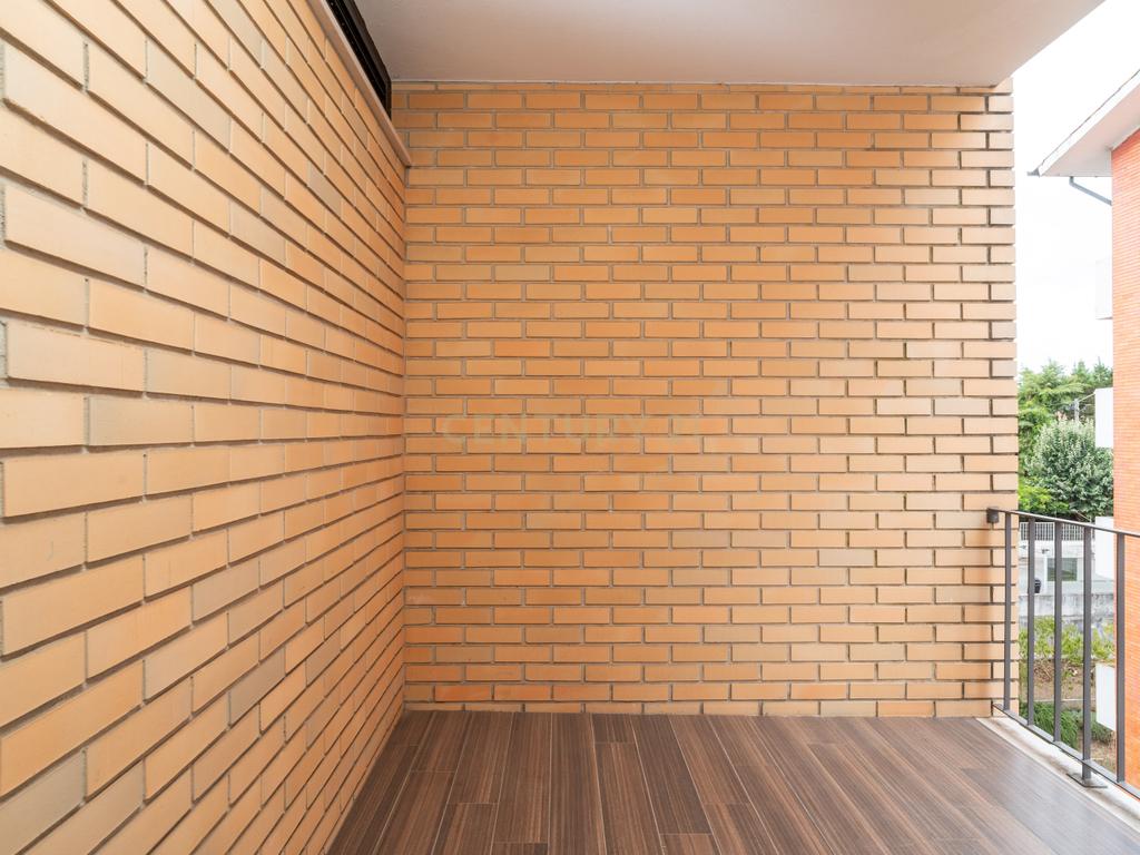 Apartamento T1 com garagem, Olivais, Coimbra - Image 15