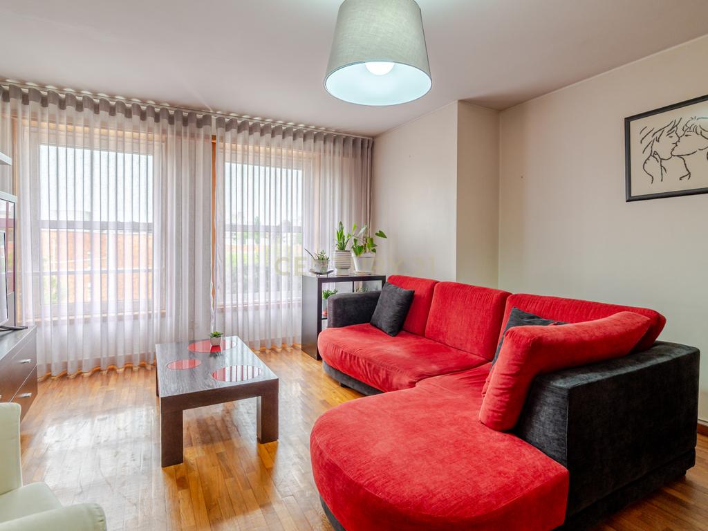 Apartamento T2 na Senhora da Hora, Matosinhos - Image 4