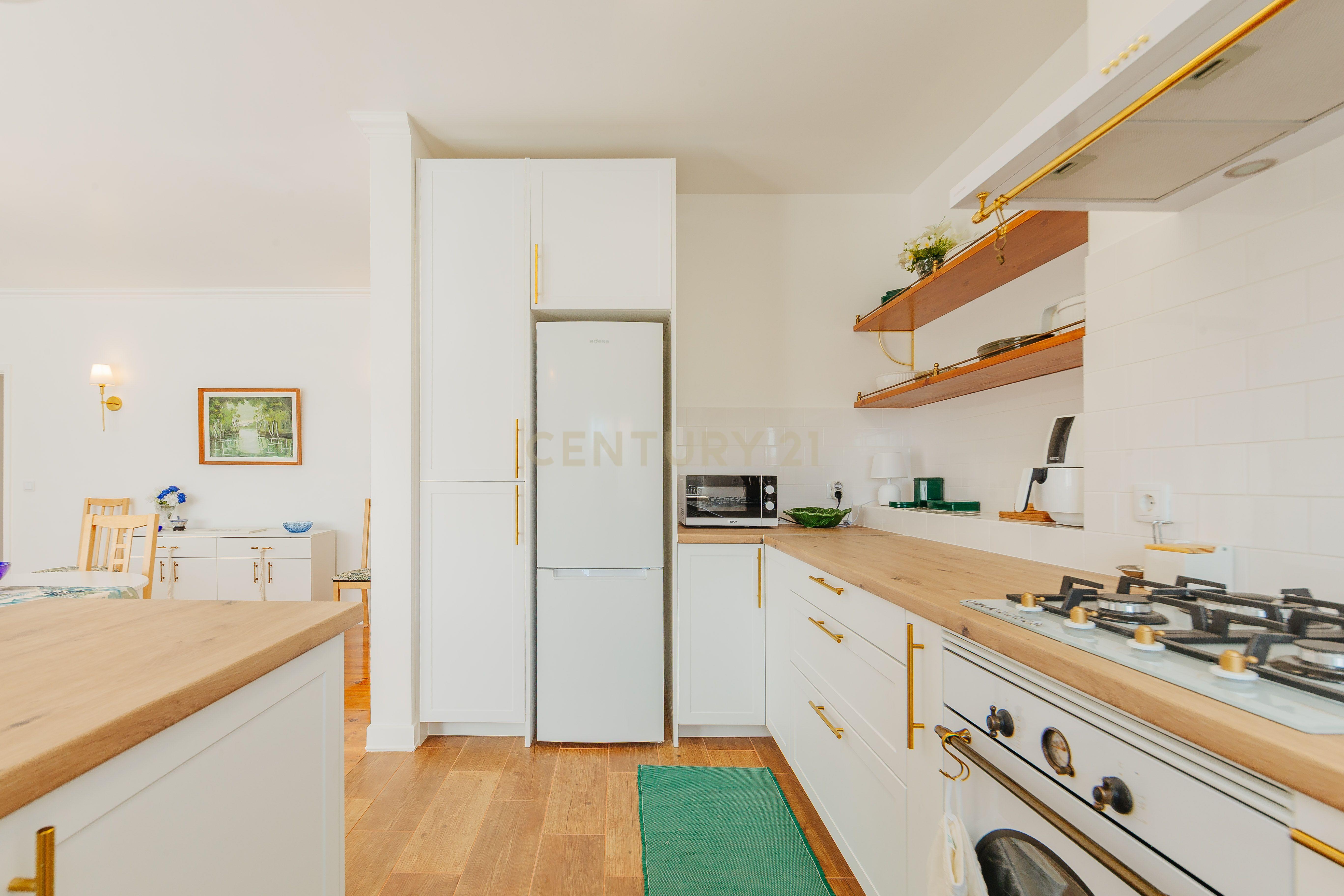 Fotografia 8 de Apartamento T3+1 para Arrendar na Av de Roma completamente Mobilado I Equipado e com utensílios