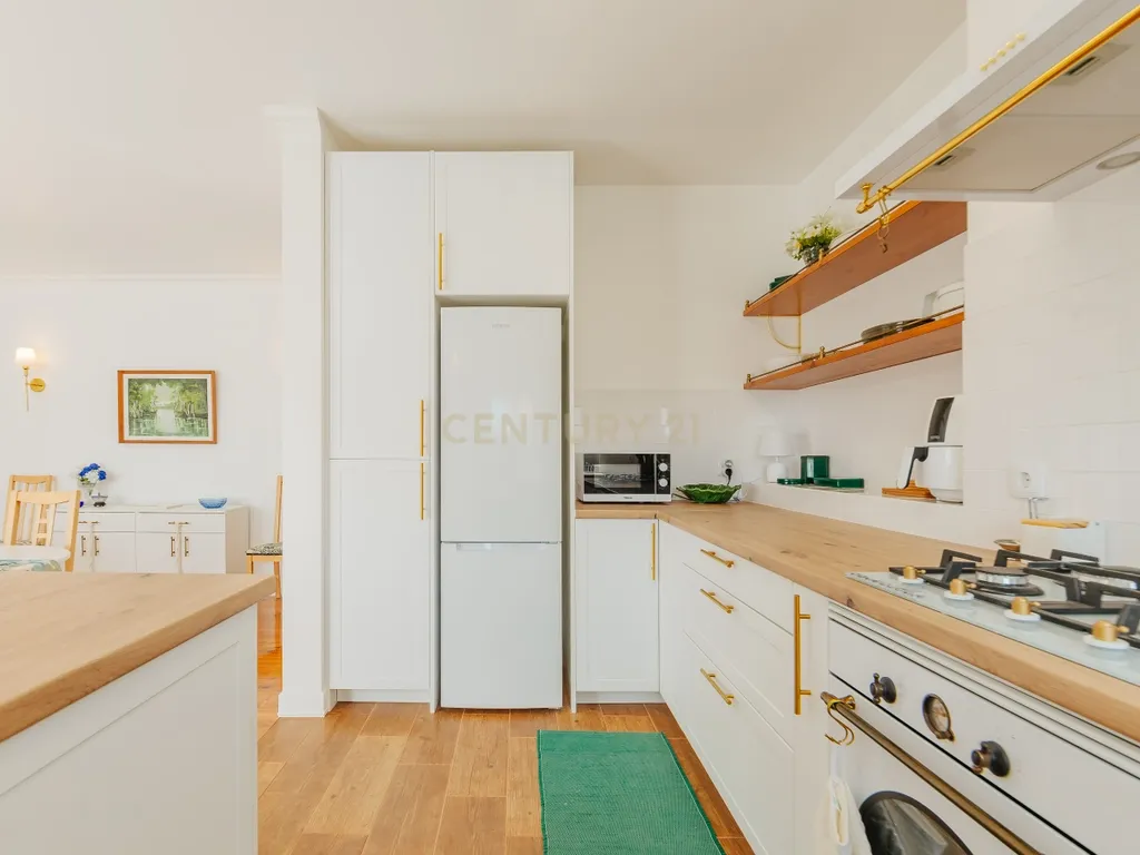Apartamento T3+1 para Arrendar na Av de Roma completamente Mobilado I Equipado e com utensílios - Image 8