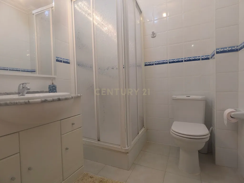 Venda de propriedade com usufruto temporário por 5 anos - T2 em Albufeira/Vila Moura - a poucos metros da praia da Falésia - Image 16