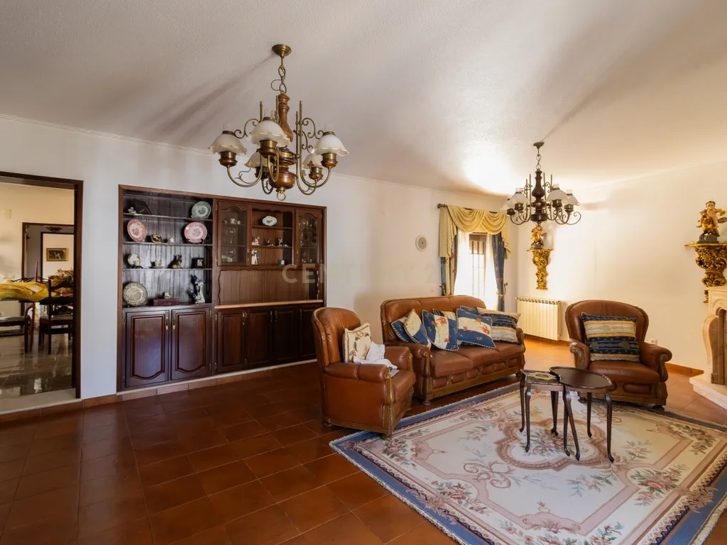 CONJUNTO MORADIA, 4 APARTAMENTOS E PAVILHÃO - Image 24