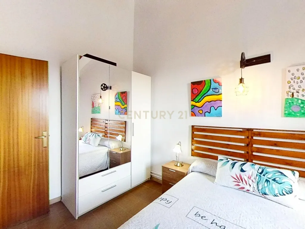 Luxuosa Moradia com Vista para a Praia em El Vendrell, Tarragona - Image 23