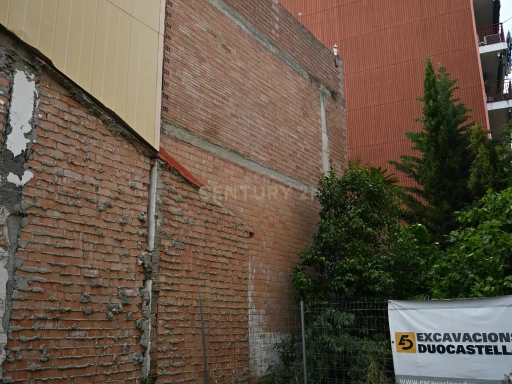 Oportunidade em Manresa! Terreno urbano edificável com grande potencial. - Image 4