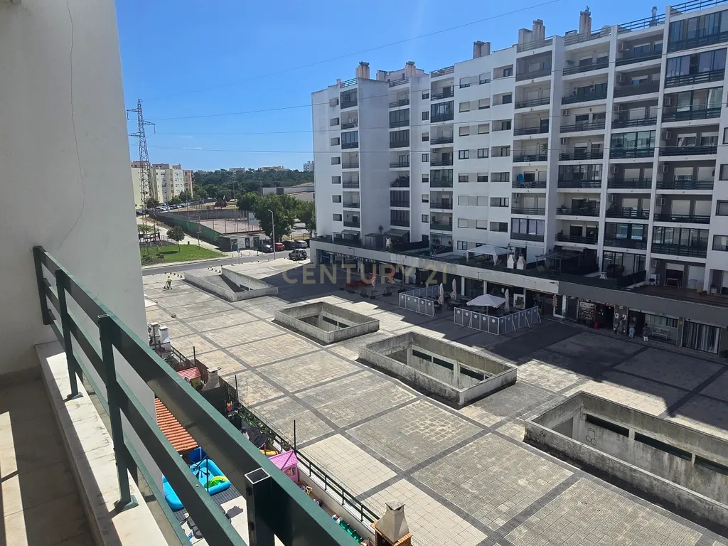 Apartamento T3 com suite e estacionamento | Fidalguinhos, Barreiro - Image 16