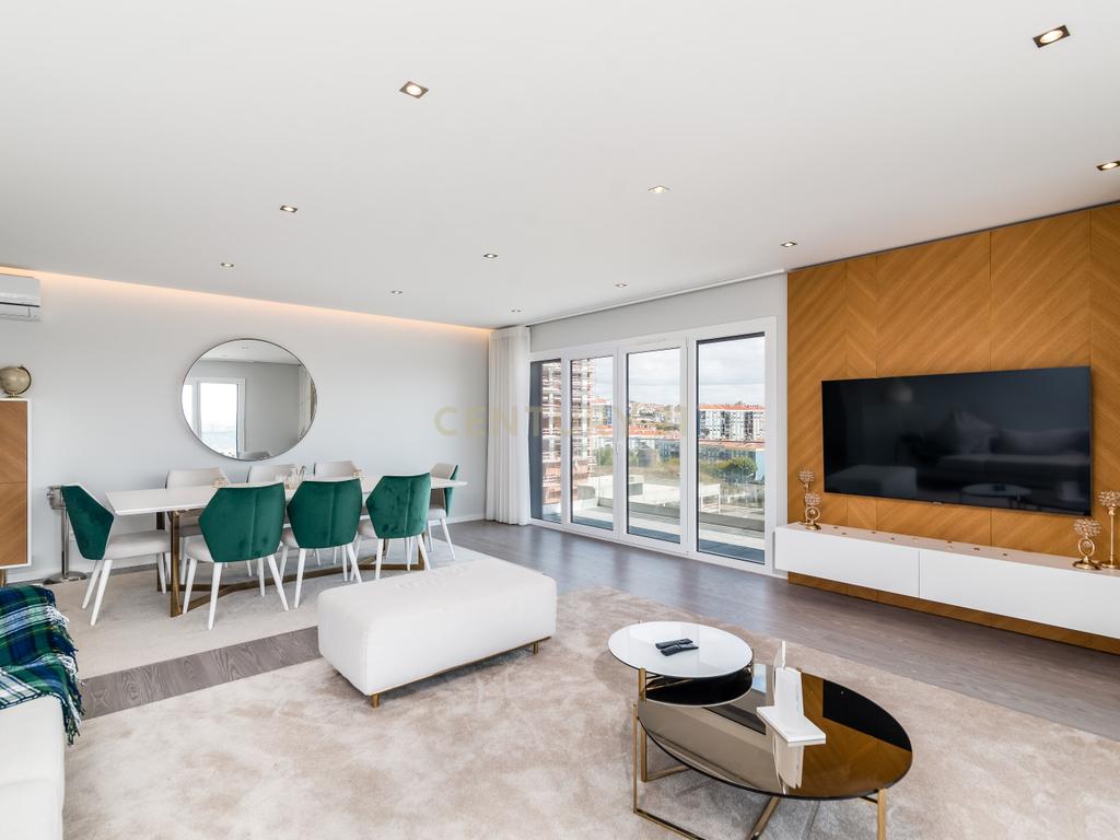 Luxuoso Apartamento T3 em Odivelas com Vista Panorâmica - Image 31