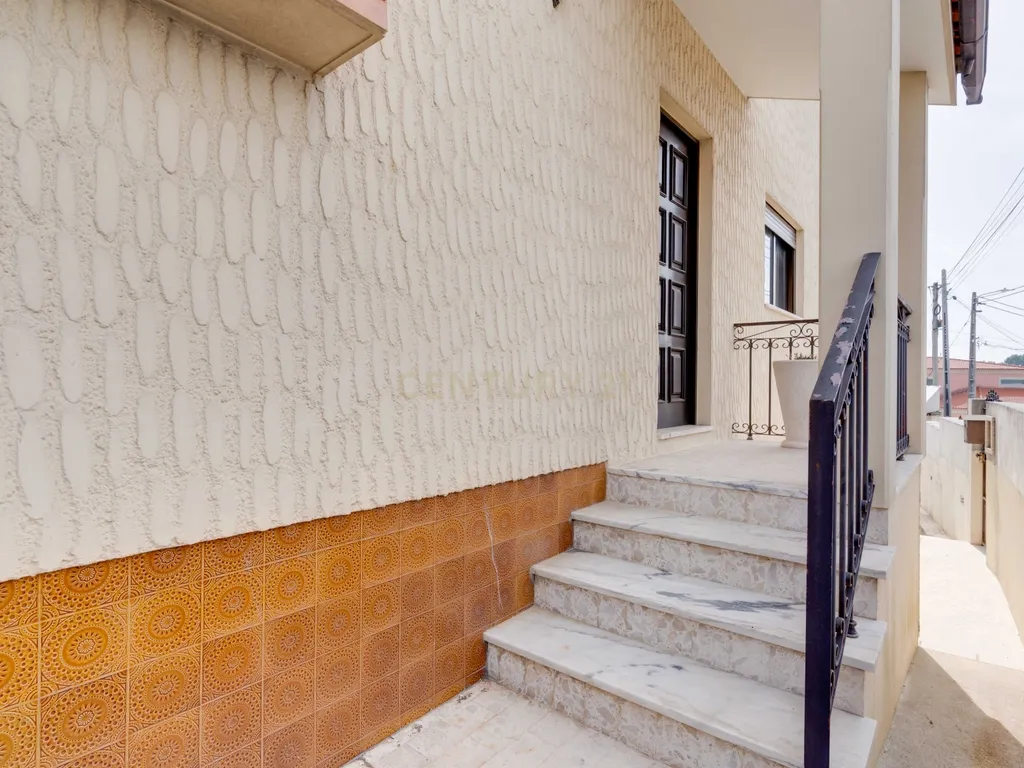 Moradia T3 Nogueira da Regedoura - Image 7
