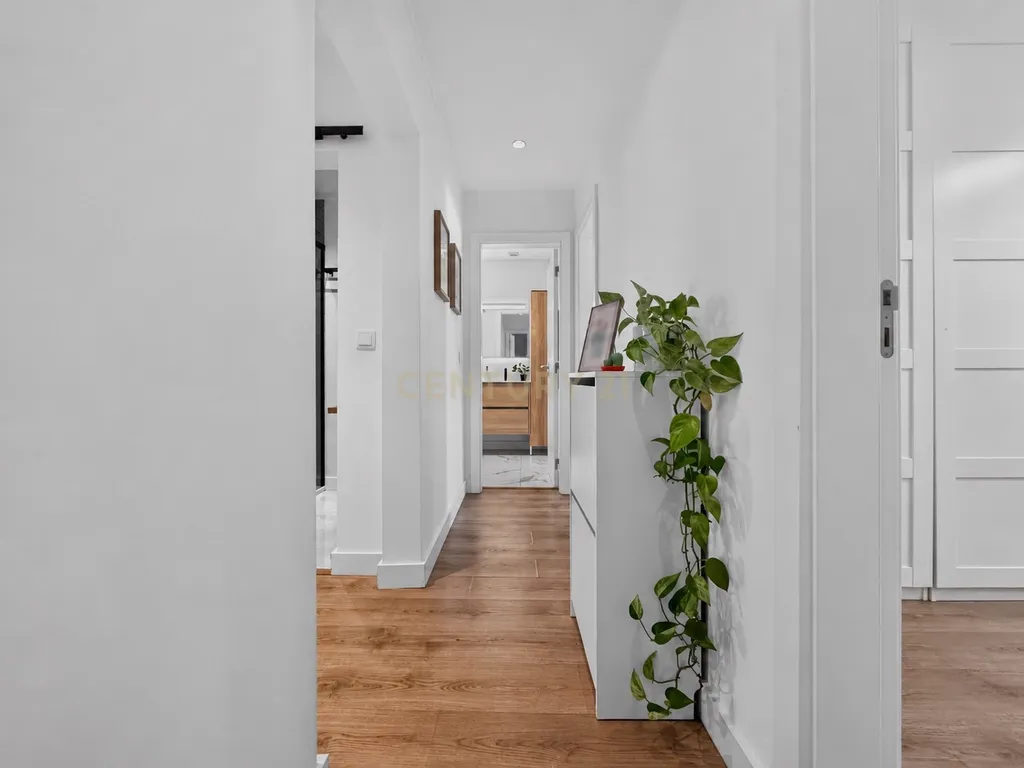 Apartamento T3 remodelado em Linda-a-Velha - Image 19