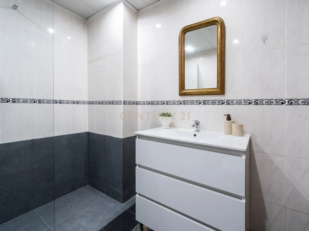 Apartamento T1 nos Piornais – Funchal - Image 15