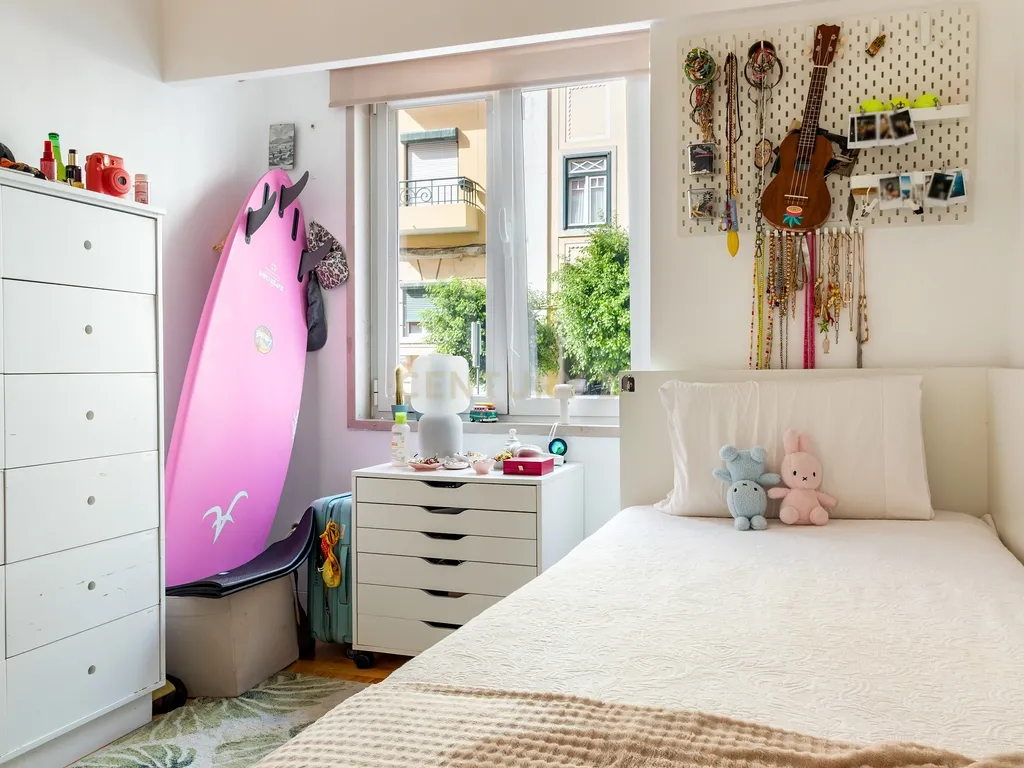 Extraordinário apartamento T3+1 com pátio exterior privado, junto ao Campo Pequeno, Lisboa. Em Venda! - Image 16