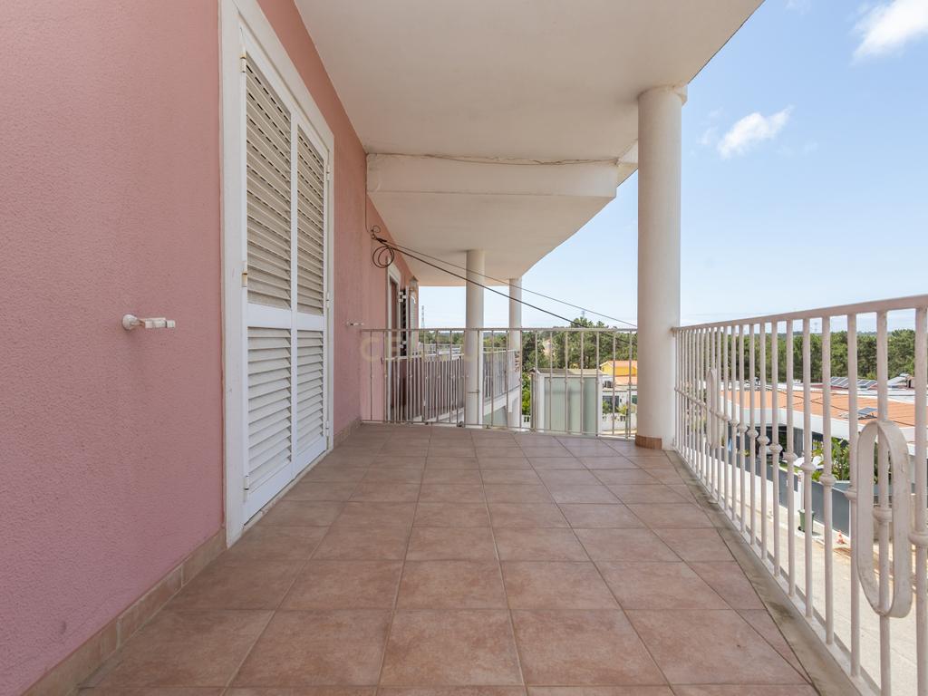 Moradia T5 em Foros de Amora - Image 39