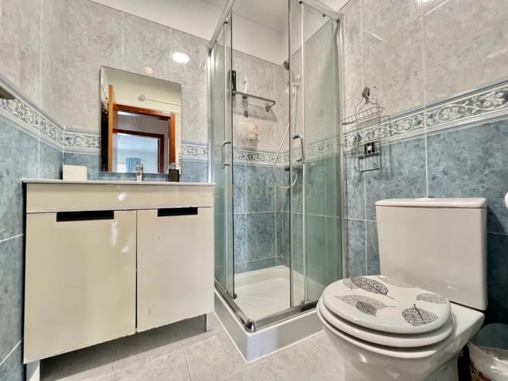 Apartamento T3 em Azambuja com Vista Panorâmica e Garagem - Image 15