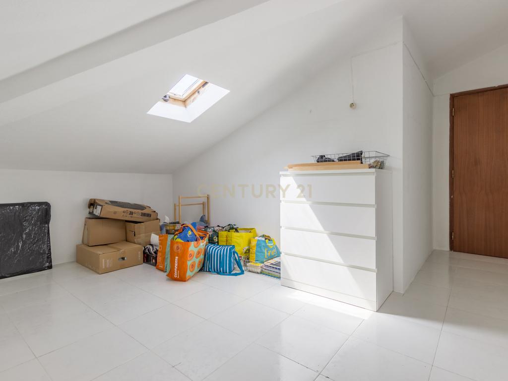 Apartamento T2, localizado na Quinta do Conde - Image 17