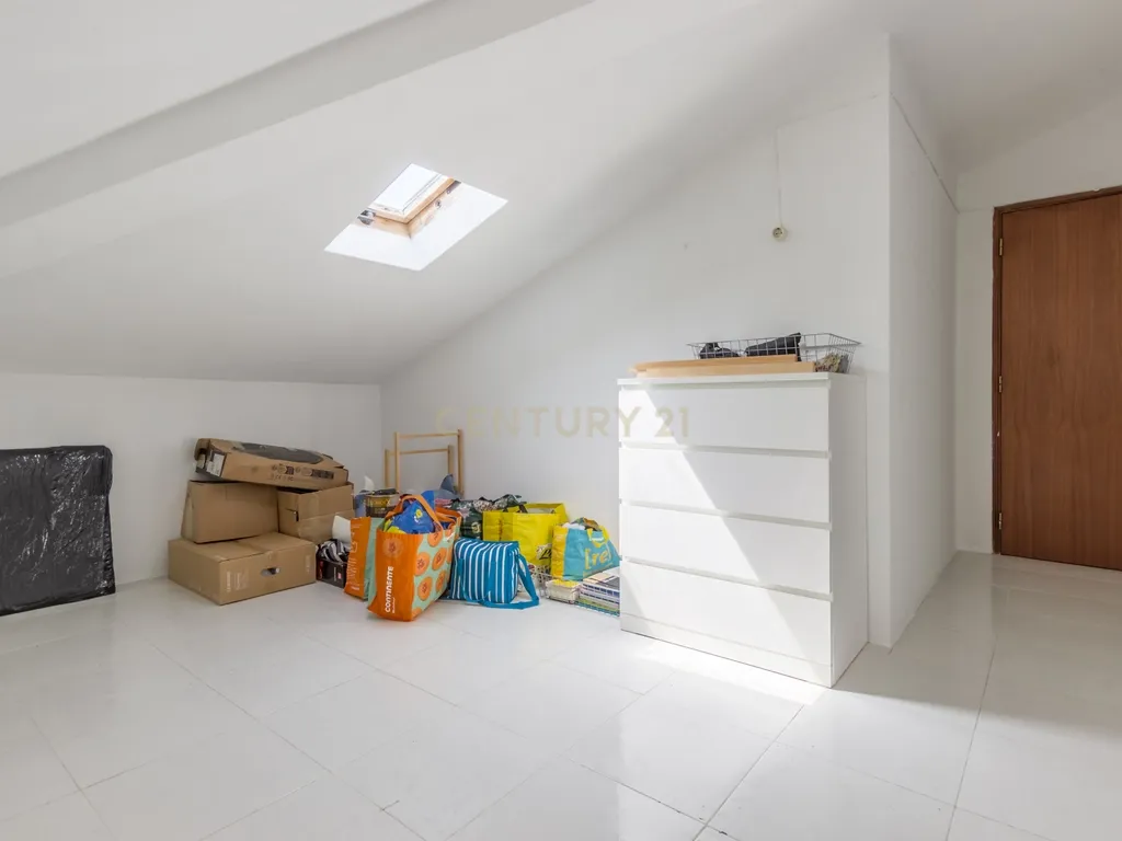 Apartamento T2, localizado na Quinta do Conde - Image 17