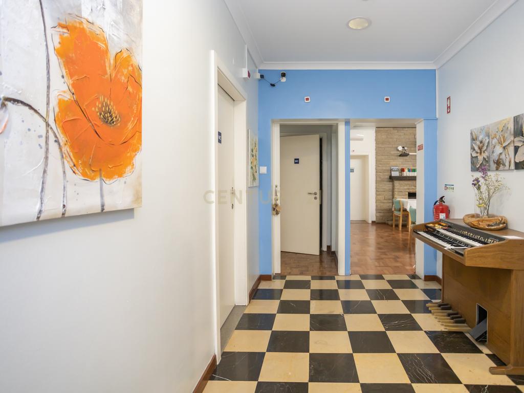 Fantástica Moradia Versátil com Piscina e Jardim, junto a serra da Arrábida – Setúbal - Image 16