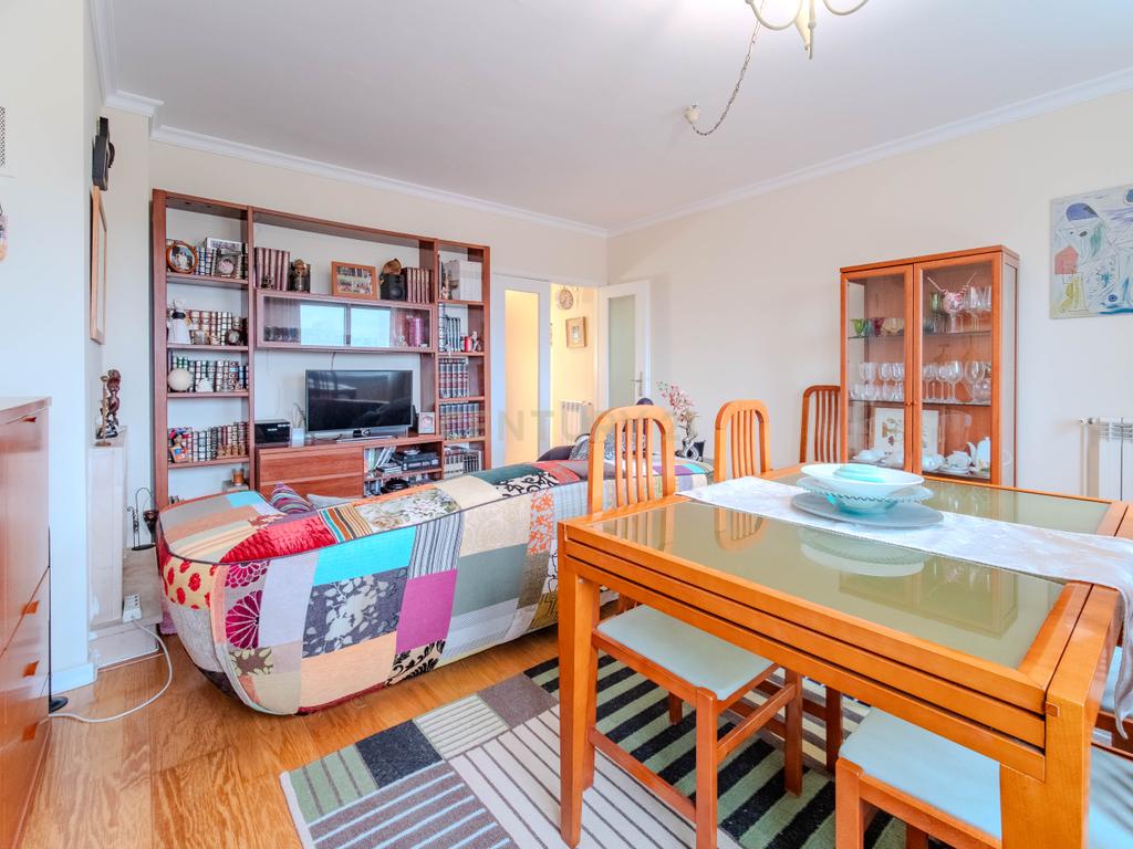 Apartamento em Valbom com vista Rio Douro - com usufruto temporário - Image 2