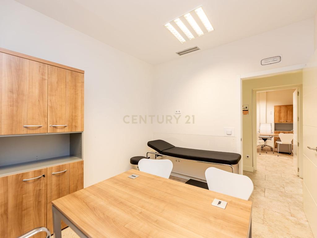 Loja Comercial Luxuosa em Madrid - 306m² com Excelente Localização - Image 38