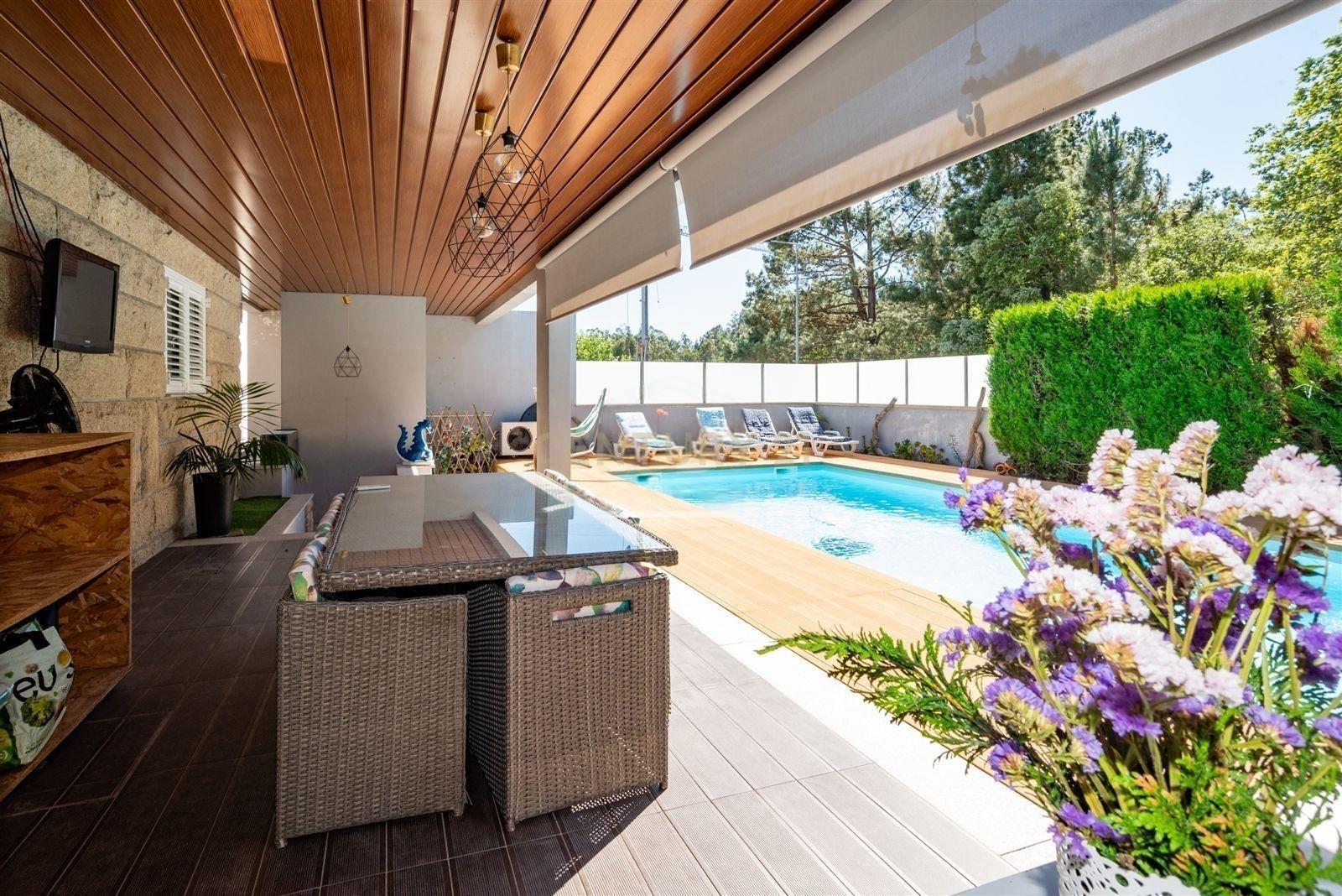 Moradia Isolada V4 com Piscina em Alpendorada – Oportunidade Única - Image 9