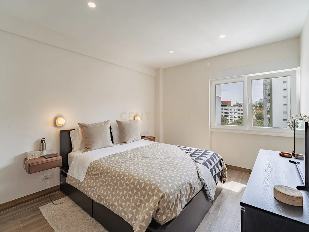 Apartamento T3 em Carnaxide, Lisboa - Image 28