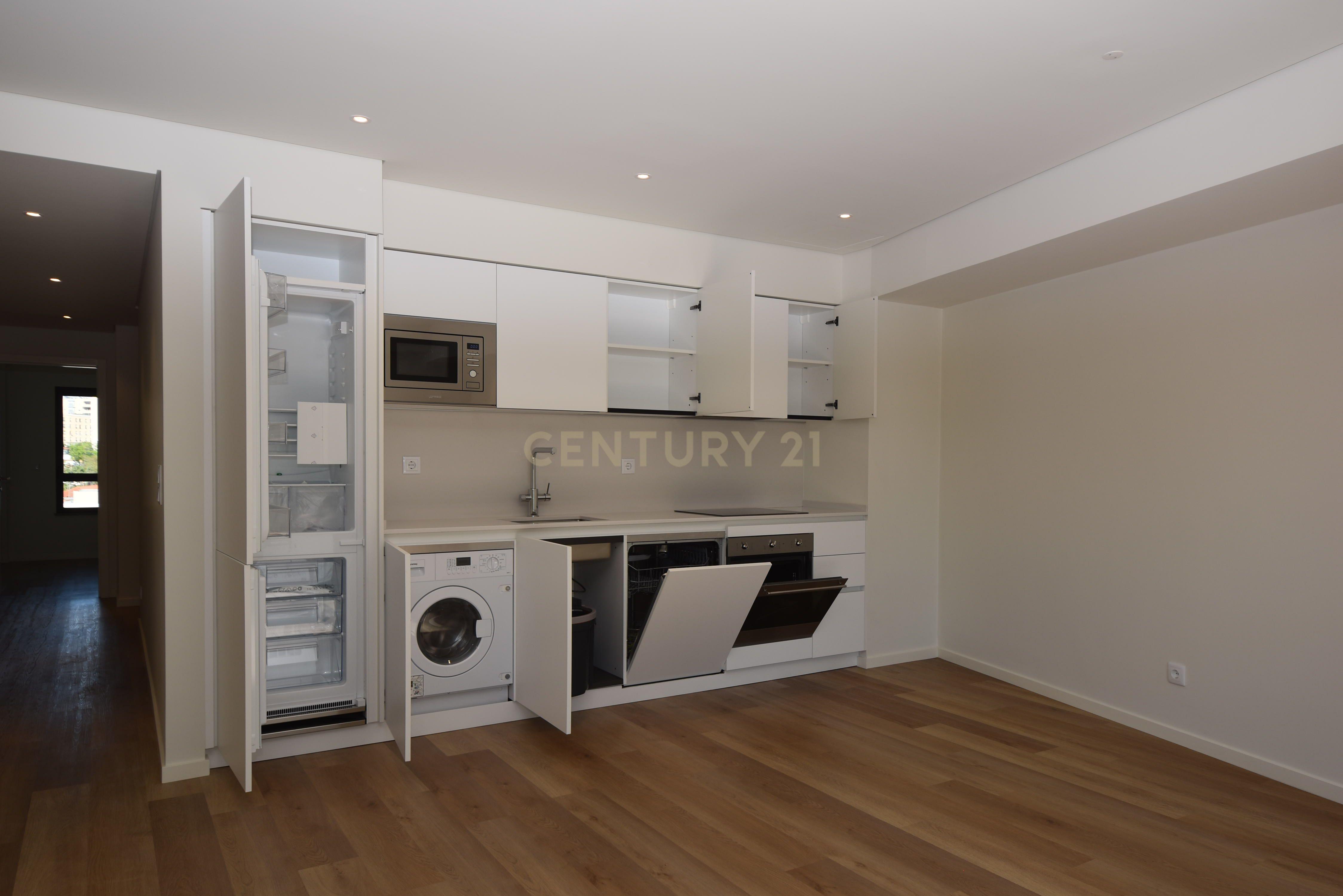 Alta de Lisboa, T3 - NOVO, 3 casas de banho e 2 lugares de garagem - Image 20
