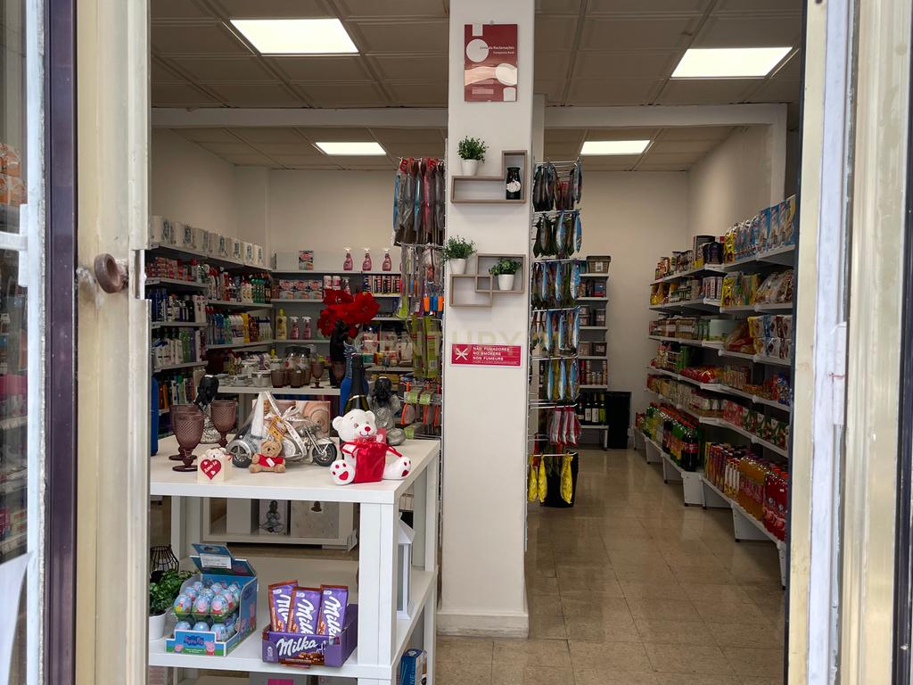 Benfica, Espaço Comercial com 50+120m2 de cave - Image 14