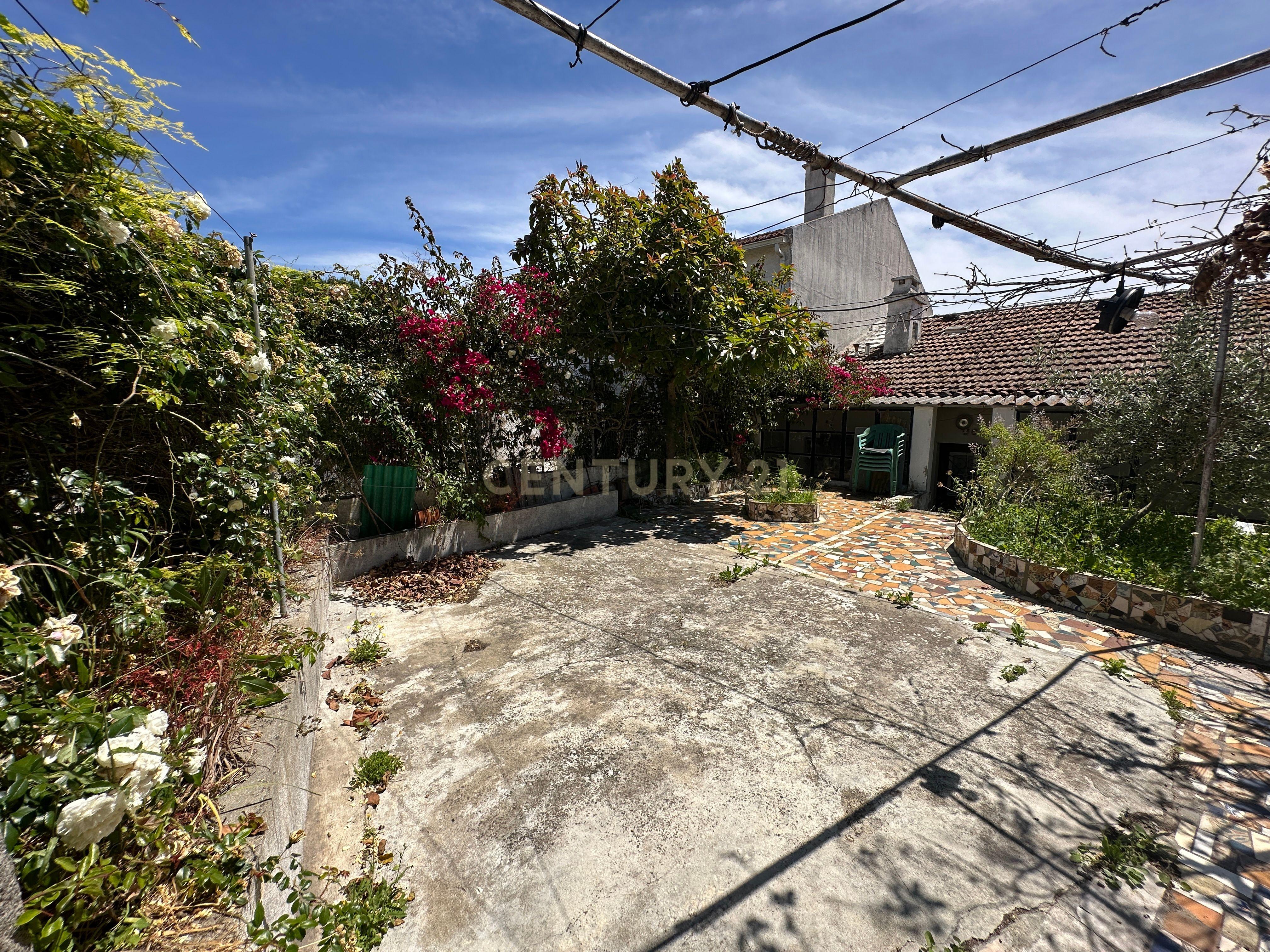 Moradia para Remodelação ou ampliação no Bairro do Pombal, Almada  - Image 9