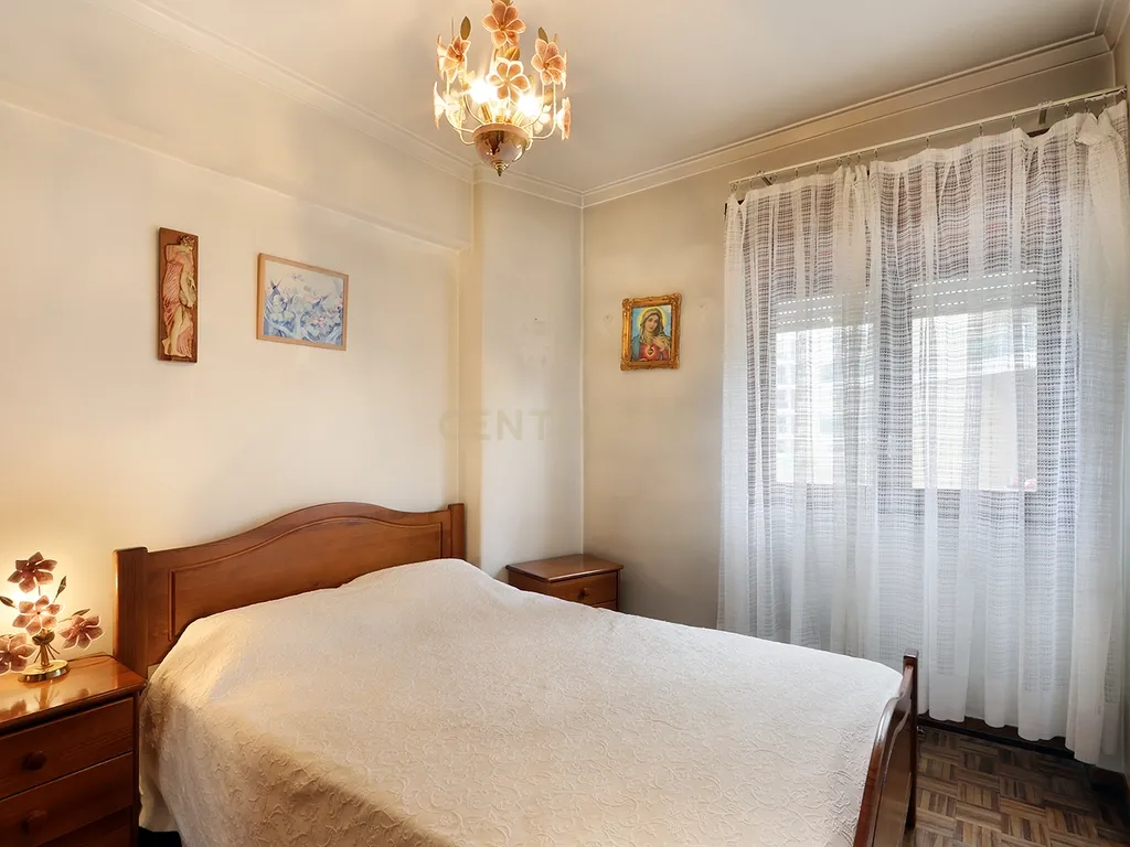 Apartamento T3 em Odivelas com elevador, a 100 mts do Metro. - Image 13