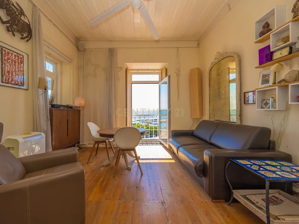 Apartamento com charme em Setúbal com uma vista soberba para o rio e terraço - Image 3