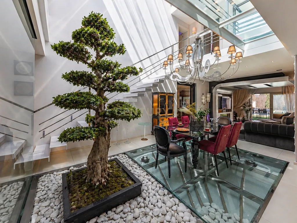 Villa de Design em Segunda Linha de Mar em Sitges com Mobiliário de Marcas de Luxo - Image 23