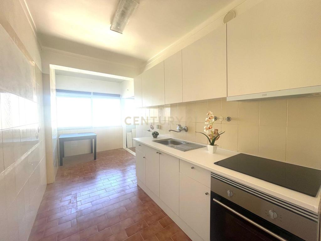Apartamento T2 na Quintinha, Sesimbra - Oportunidade € 235.000€ - Image 1