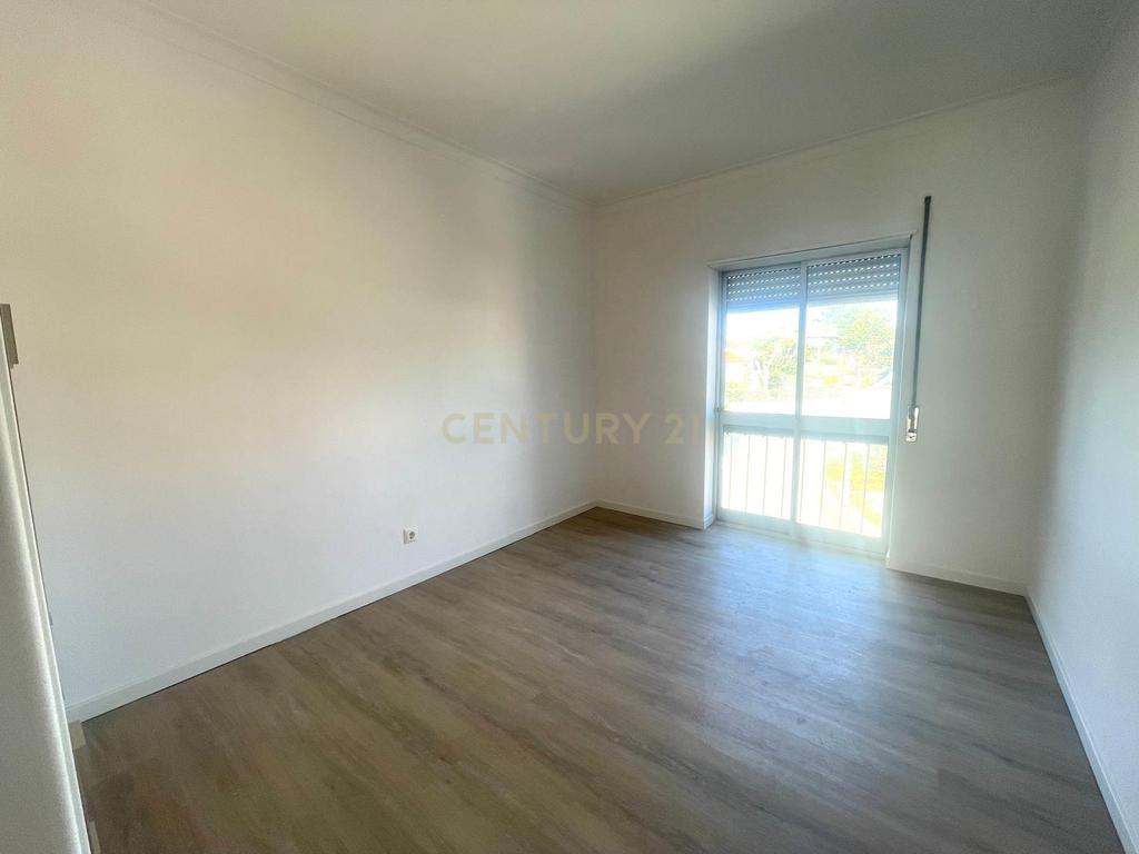 Apartamento T2 na Quintinha, Sesimbra - Oportunidade € 235.000€ - Image 6