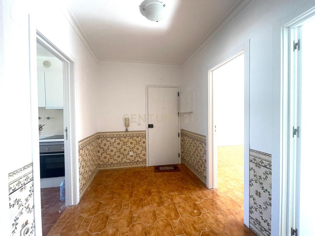 Apartamento T2 na Quintinha, Sesimbra - Oportunidade € 235.000€ - Image 3