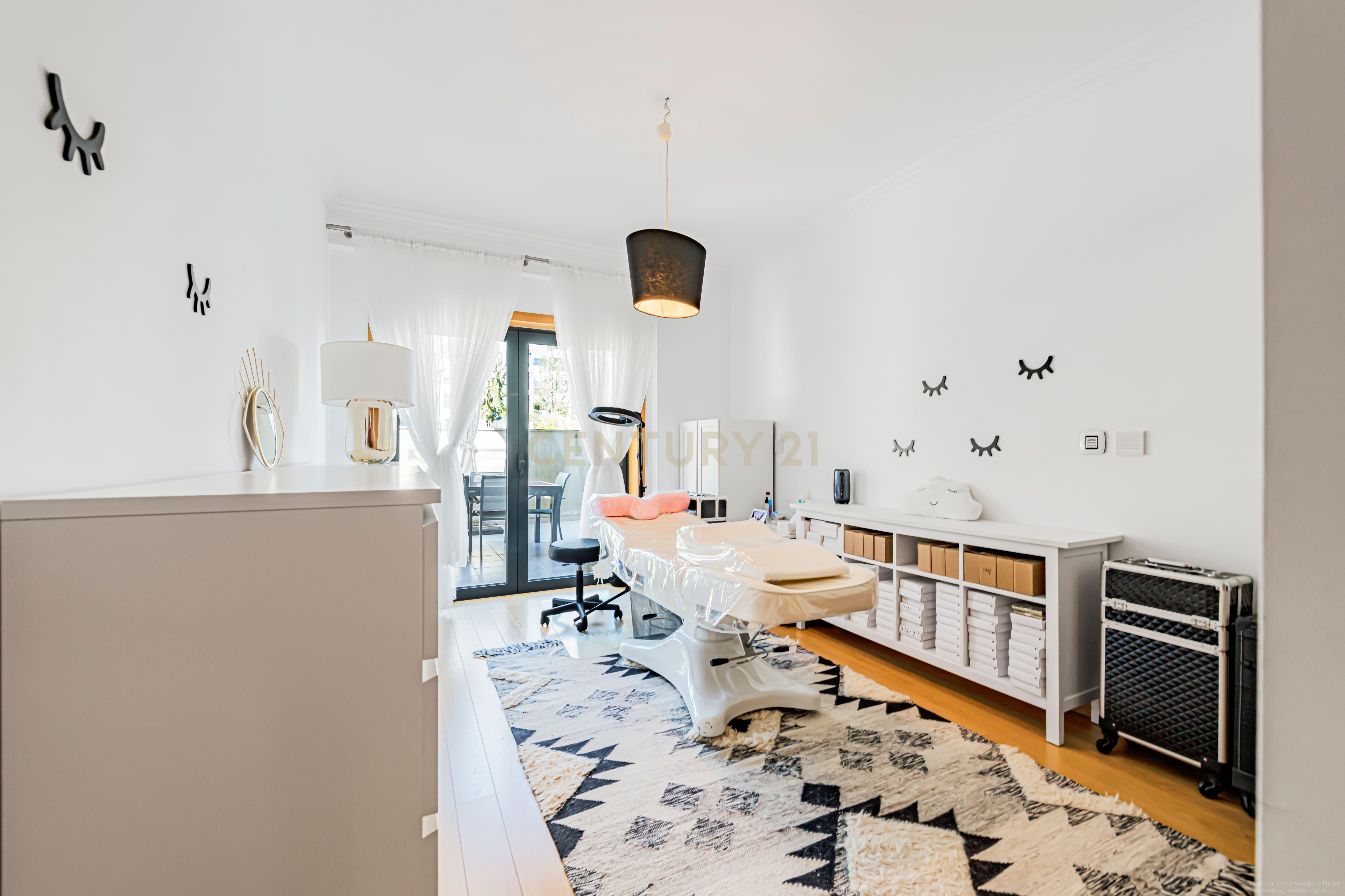 Apartamento T3 em Cascais com Terraço - Image 13