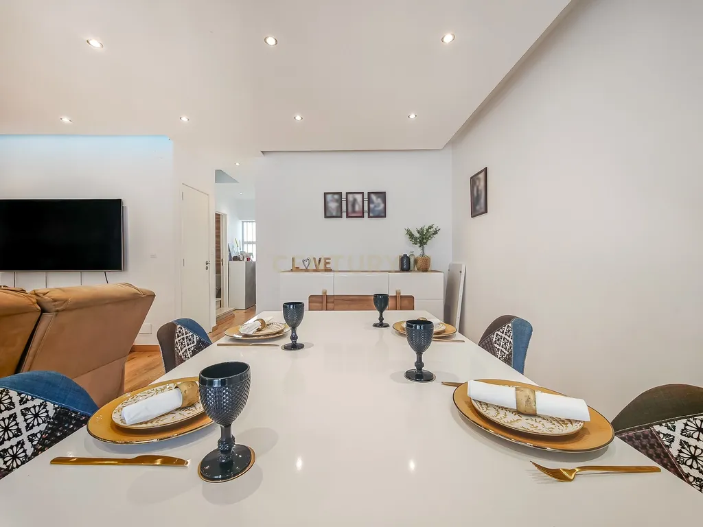 🏡 Moradia T3 Totalmente Remodelada em Camarate, Loures | O Espaço de uma Casa ao Preço de um Apartamento! - Image 7