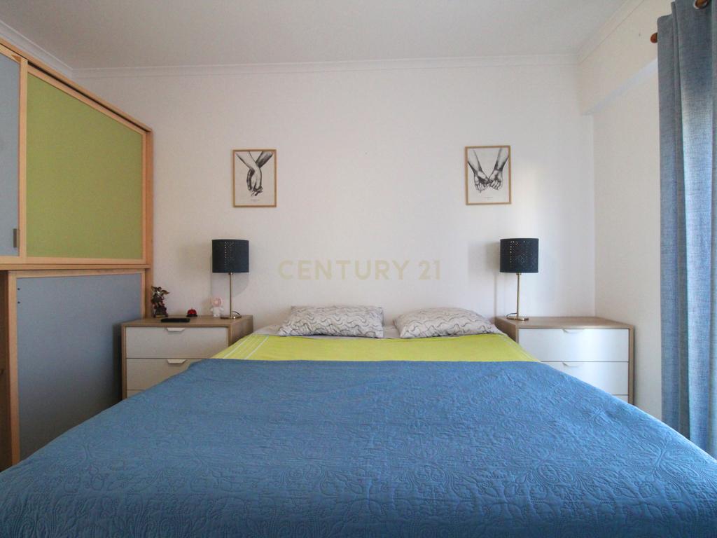 Espetacular Moradia T5 no Casal Do Marco com Garagem  - Image 15