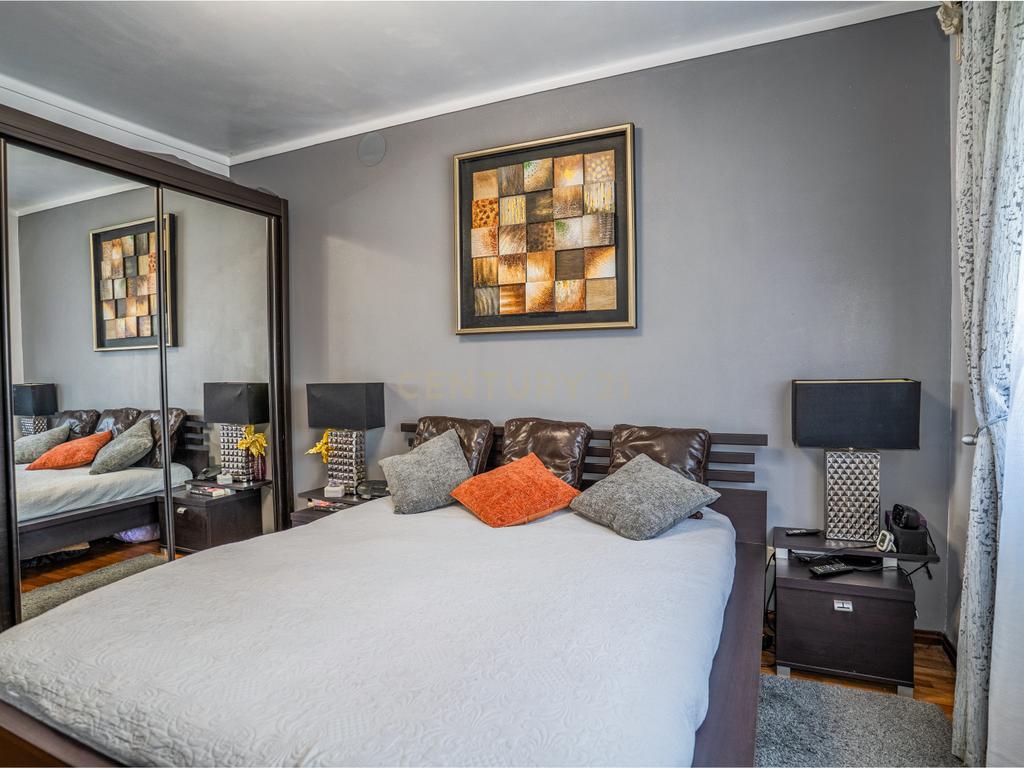 Apartamento Duplex T3+2 com Garagem Box - Image 16