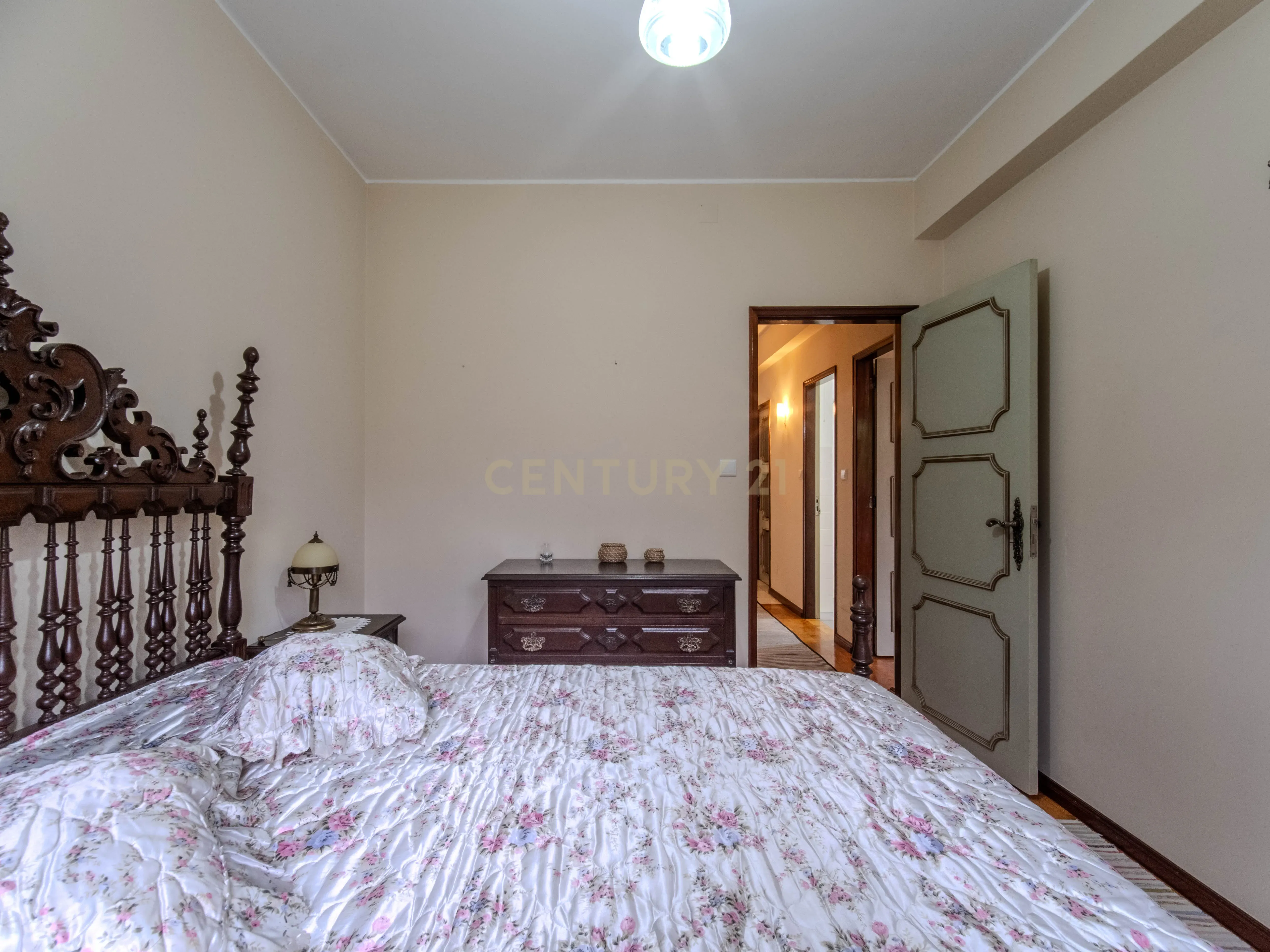 Fotografia 10 de Apartamento T3 convertido em T5 em Águas Santas, Maia