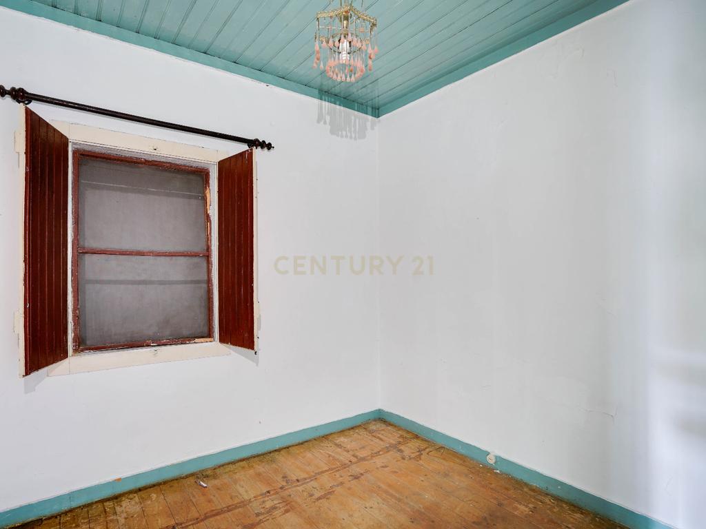 2 Casas T4 com Jardim em Alcanena - Oportunidade Única! - Image 9
