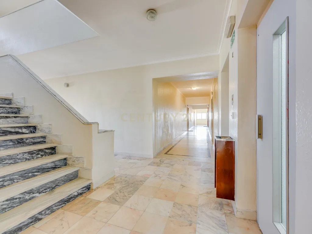 T4 Remodelado no Centro de Alverca - Image 28
