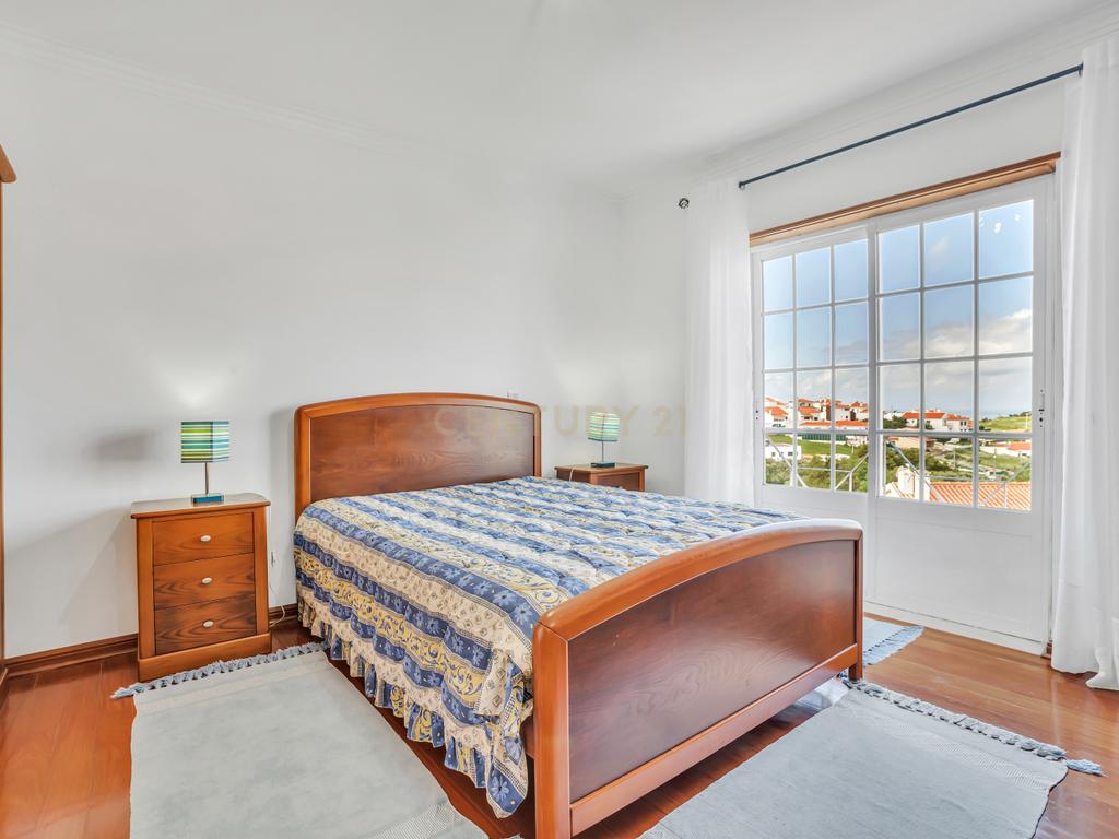 Moradia T4 em Mafra com vista de mar - Image 30
