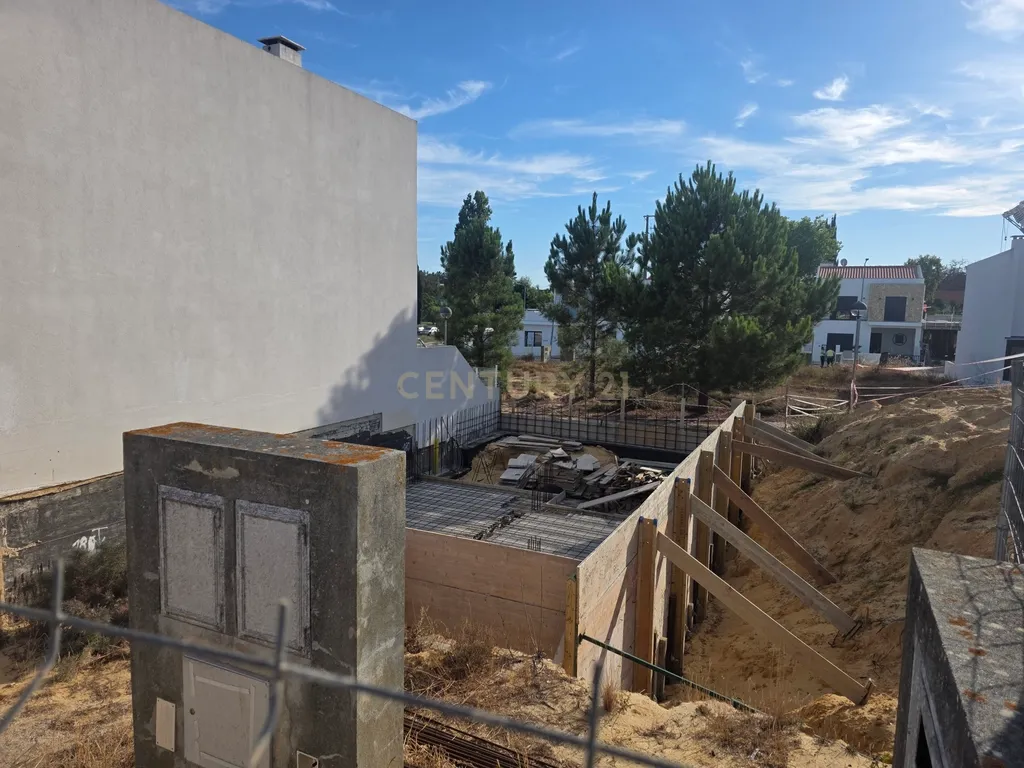 Moradia em Banda T3 | Maçã – Sesimbra - Image 7