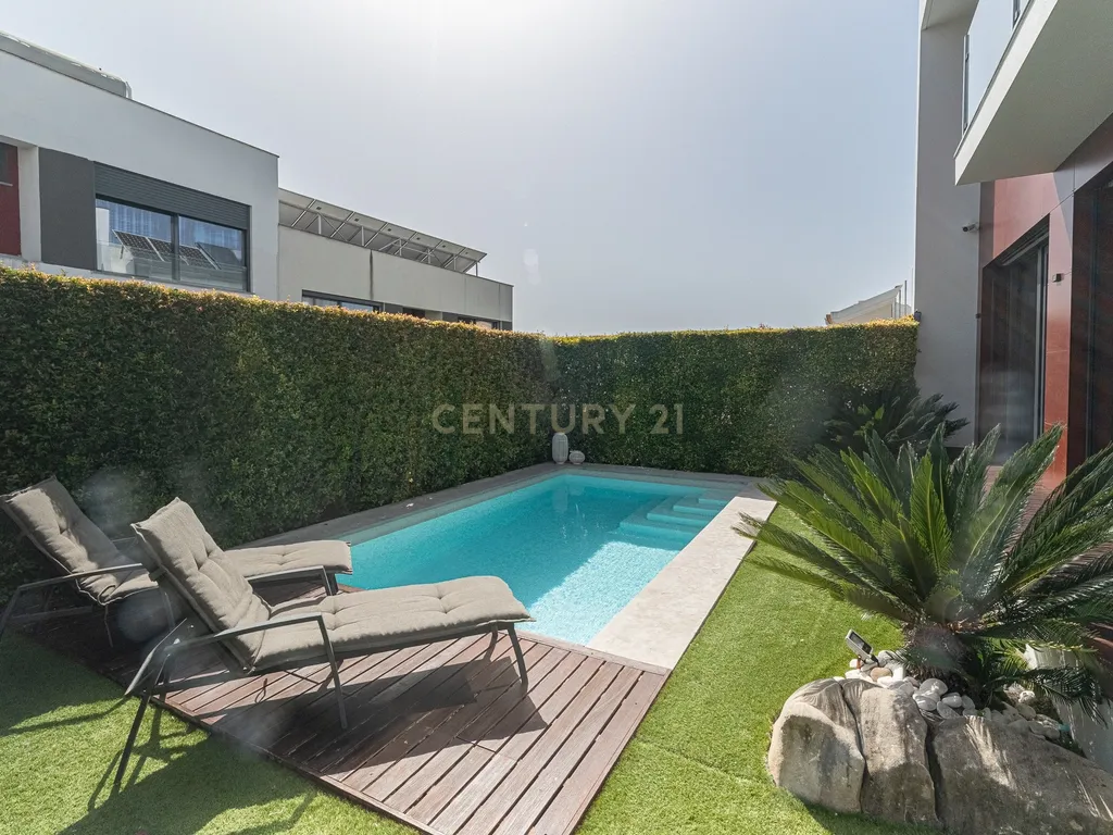 Moradia Geminada T4 em Carcavelos, Sassoeiros - Image 3