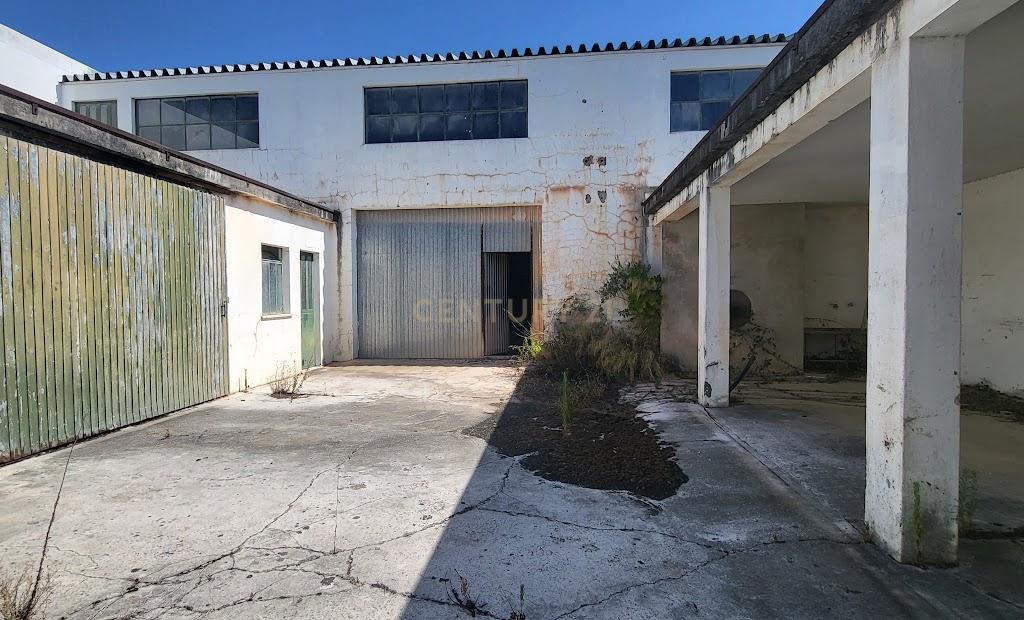 Armazém em Torres Novas - Image 1