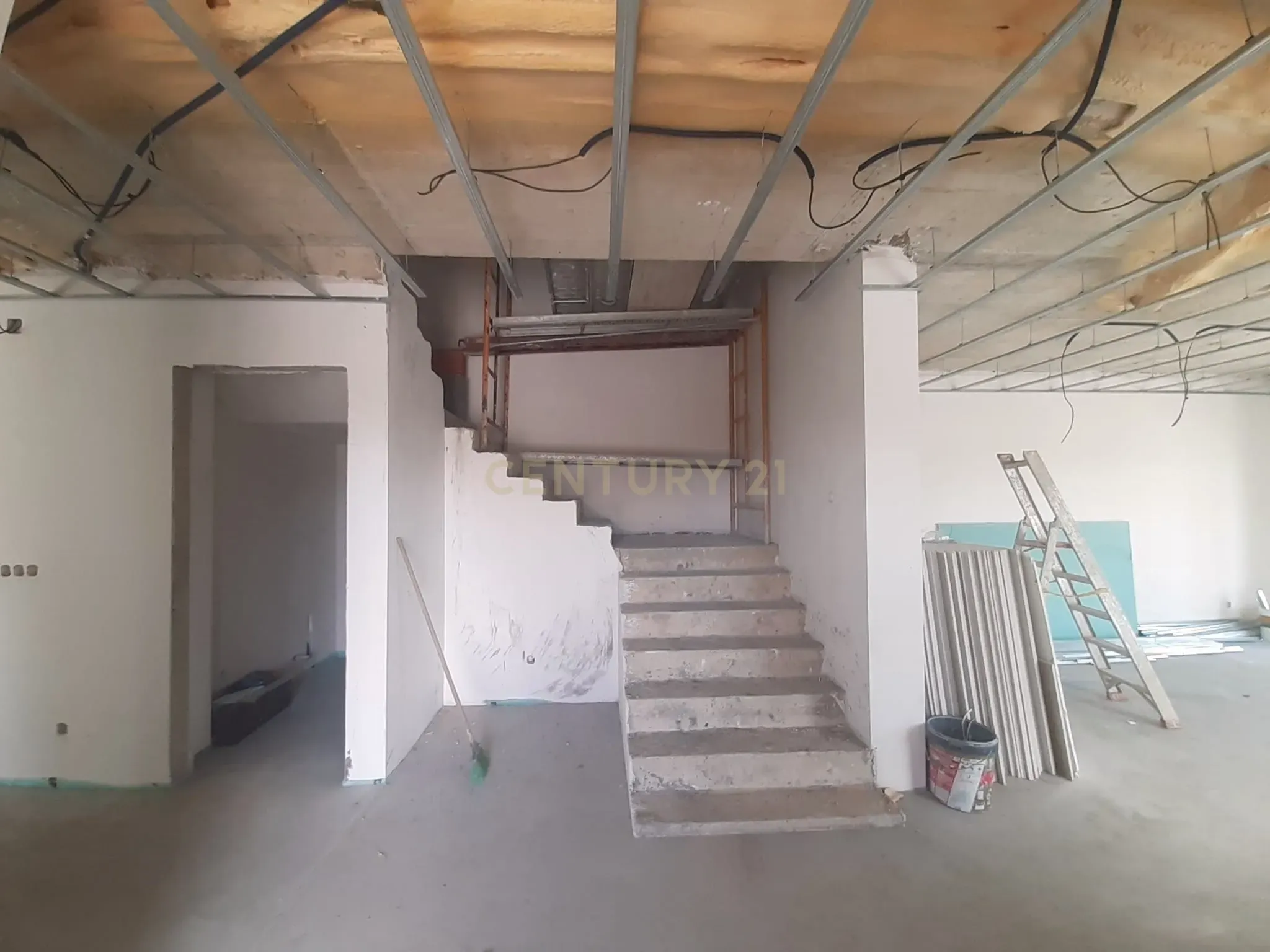 Moradia T3 com piscina e jardim em construção em Casa Nova na Ericeira - Image 10