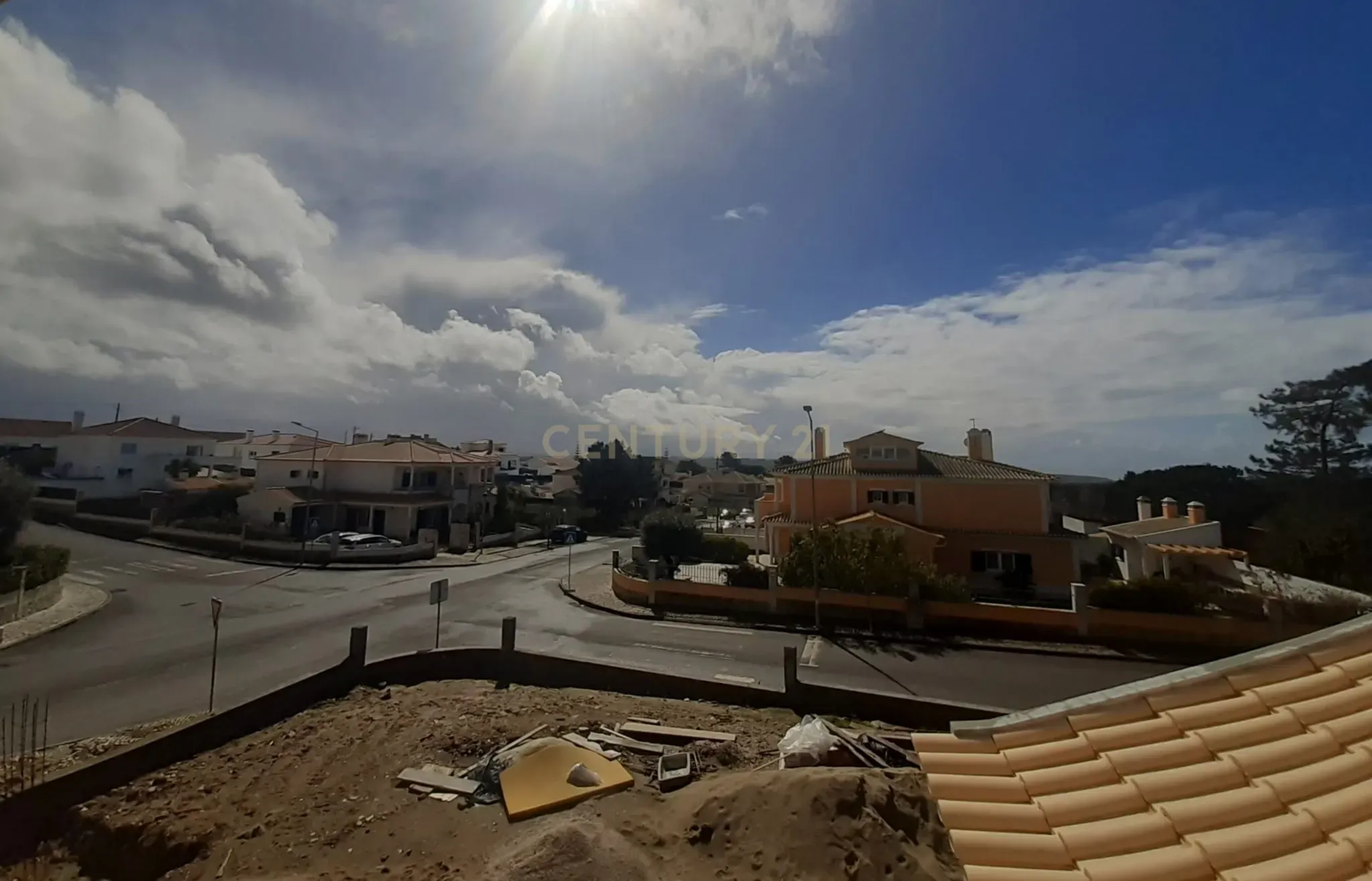 Moradia T3 com piscina e jardim em construção em Casa Nova na Ericeira - Image 25