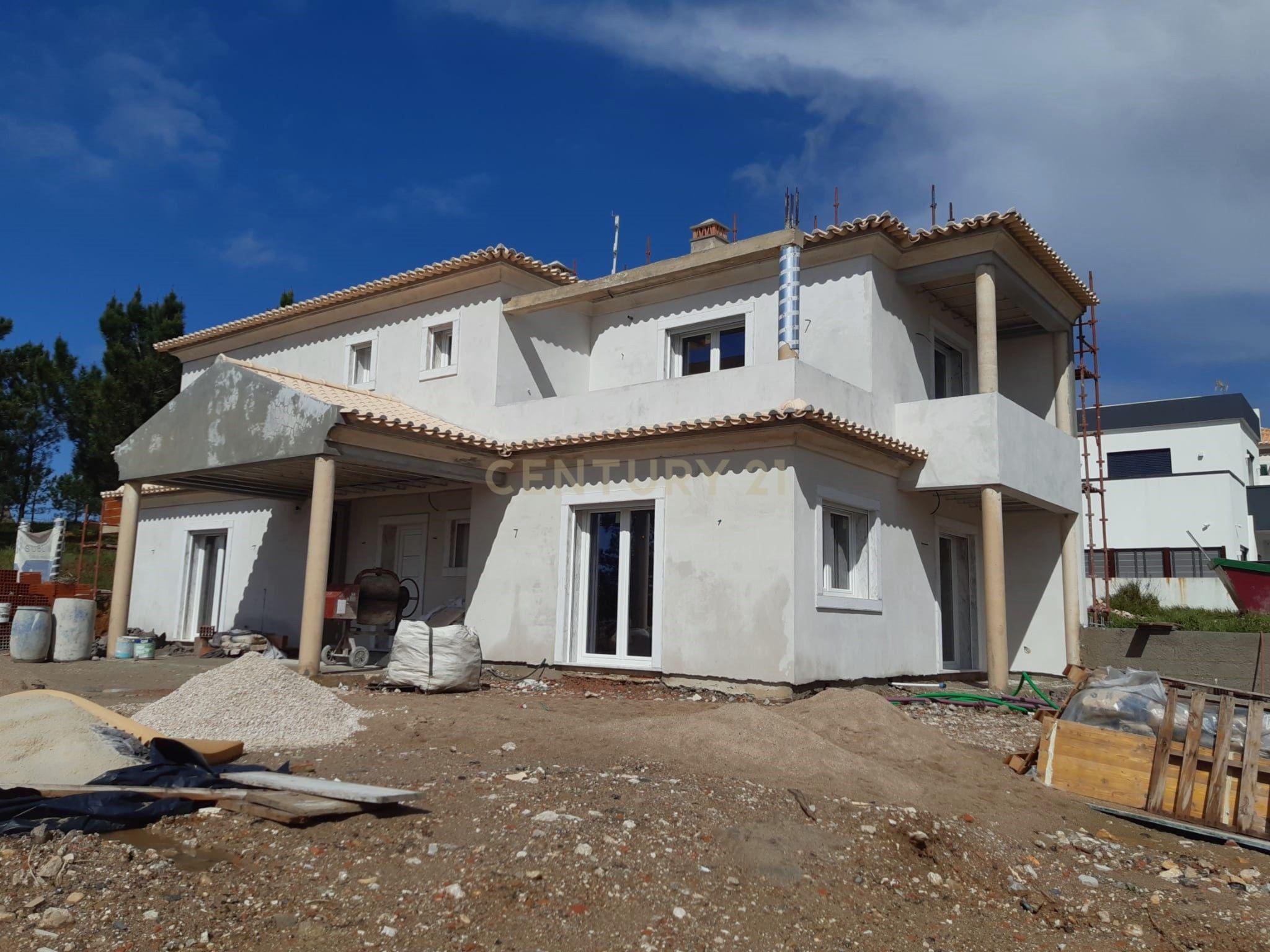 Moradia T3 com piscina e jardim em construção em Casa Nova na Ericeira - Image 5