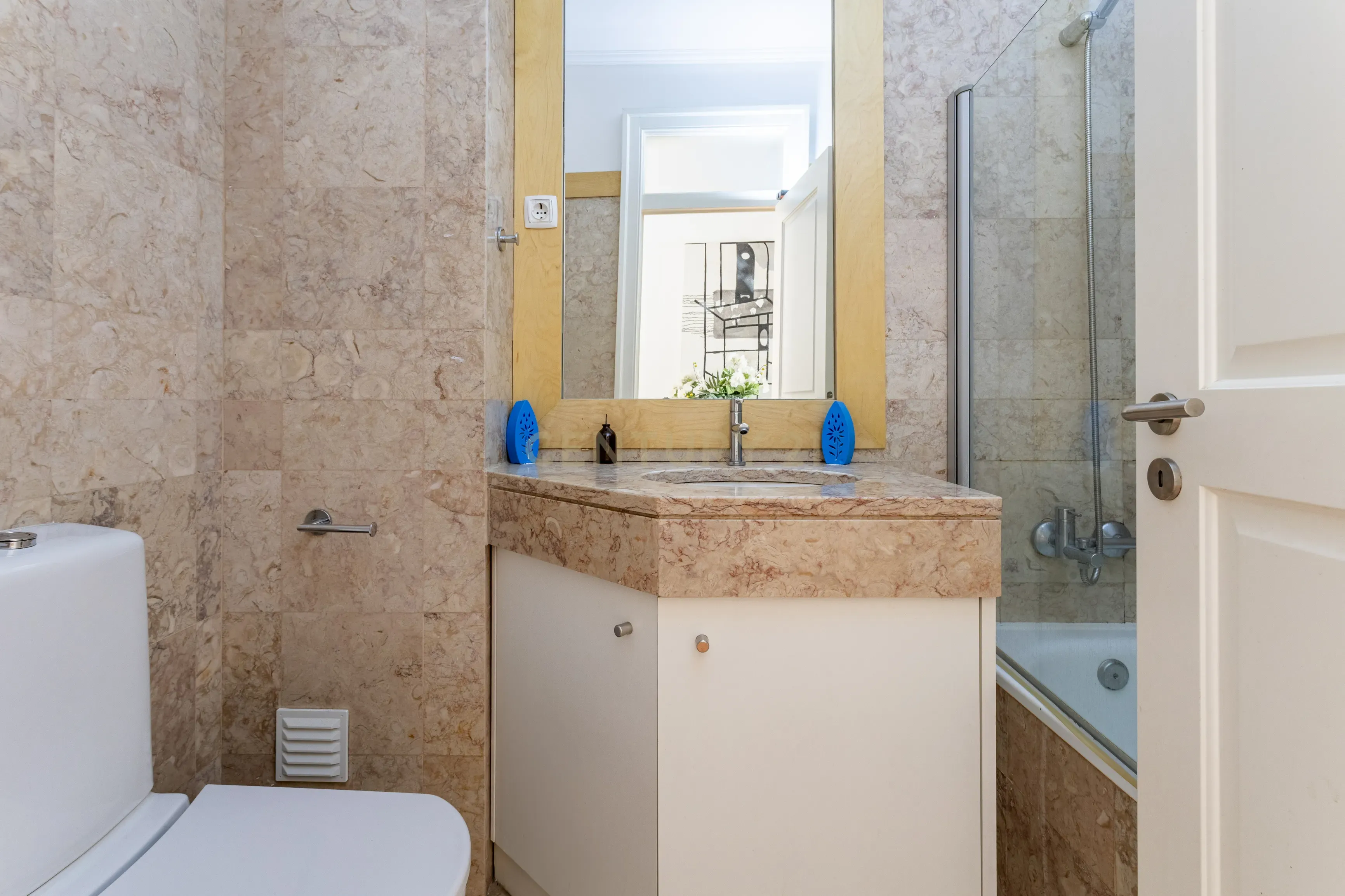 Fotografia 10 de Apartamento T4 para venda com licença AL, na Baixa em Lisboa