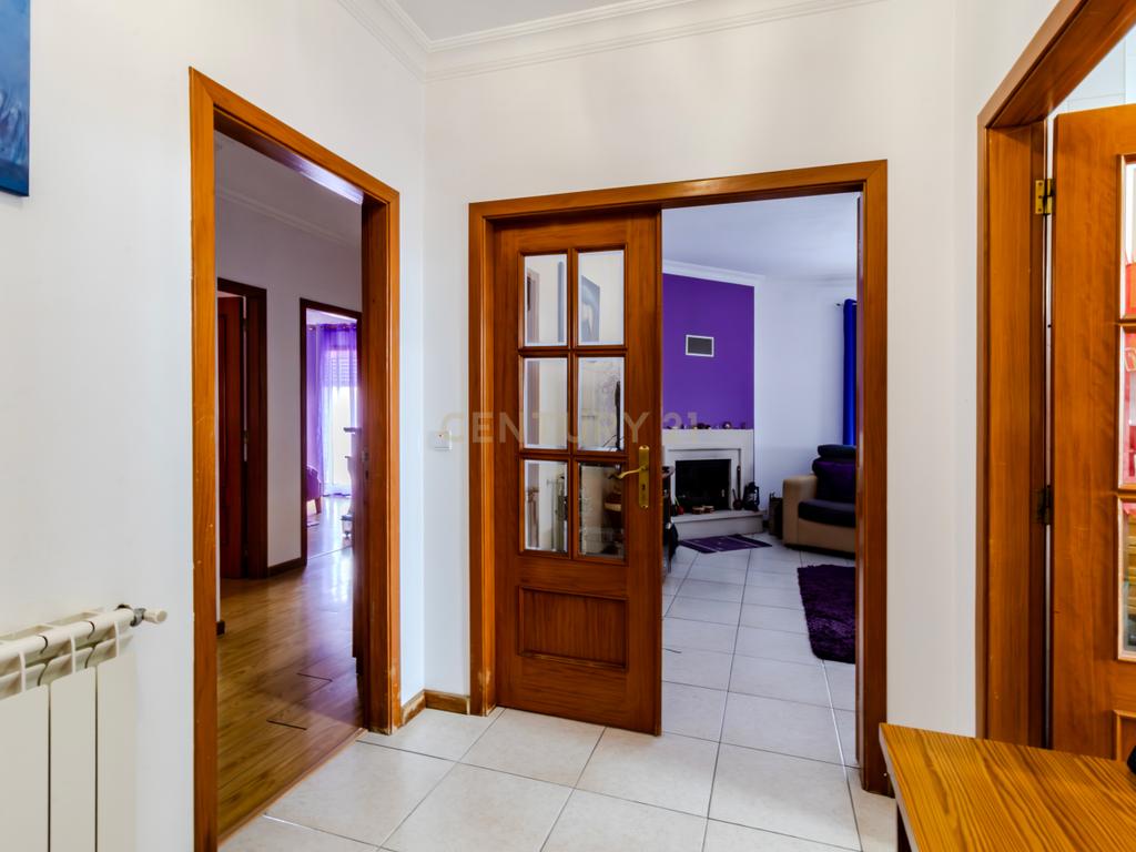 Apartamento T2, Centro da Marinha Grande - Image 8